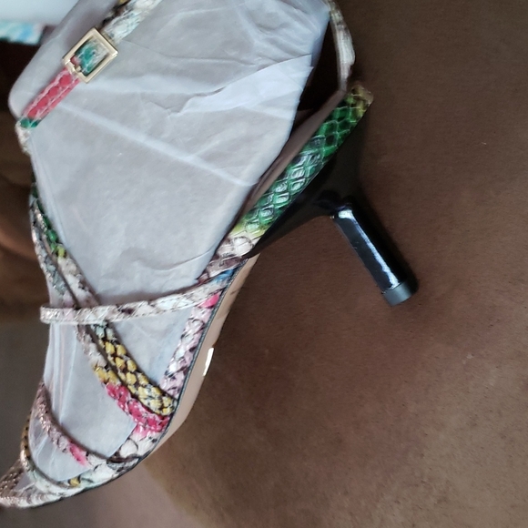 Strappy sandals - Picture 3 of 5